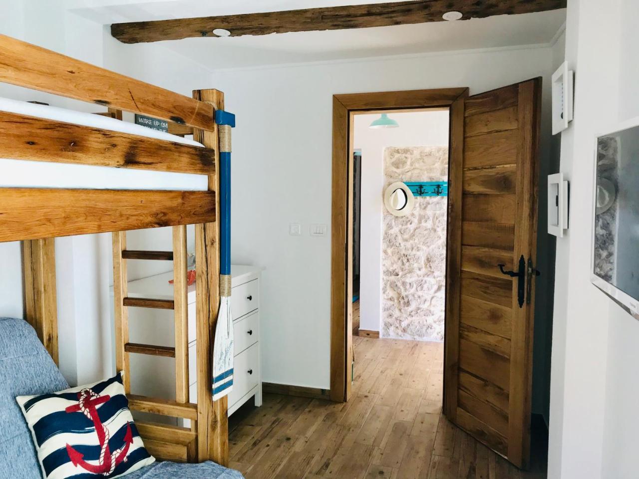 Apartman Bervida Murter Exterior foto
